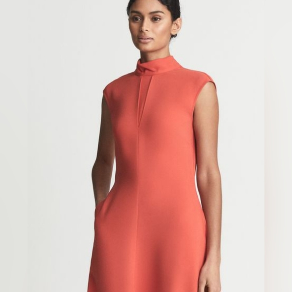 Reiss - Picture 4 of 6